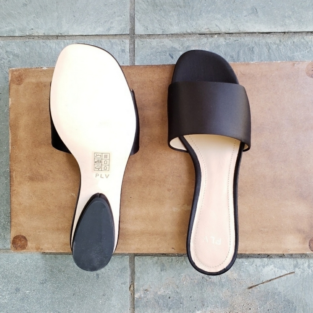 Chic Black Satin Pour La Victoire x Anthro Slides - Picture 9 of 9